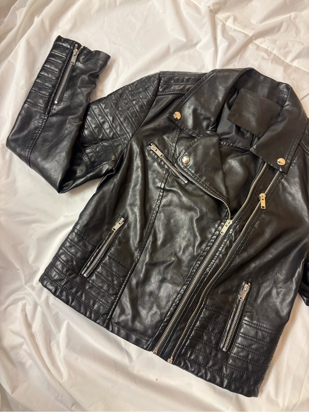 SHEIN Black Faux Leather Quilted Moto Jacket | Small